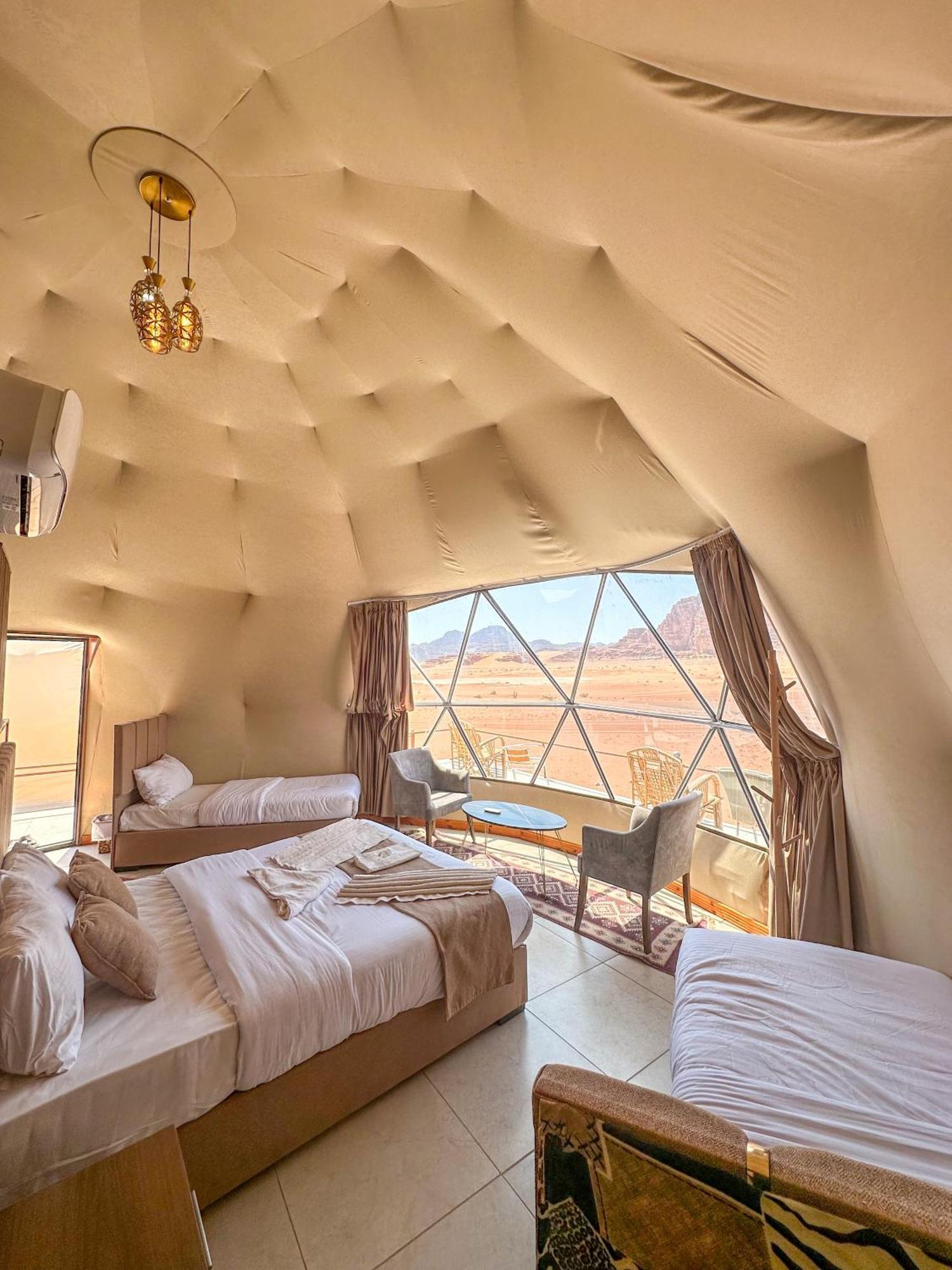 Wadi Rum Sunset Camp ภายนอก รูปภาพ