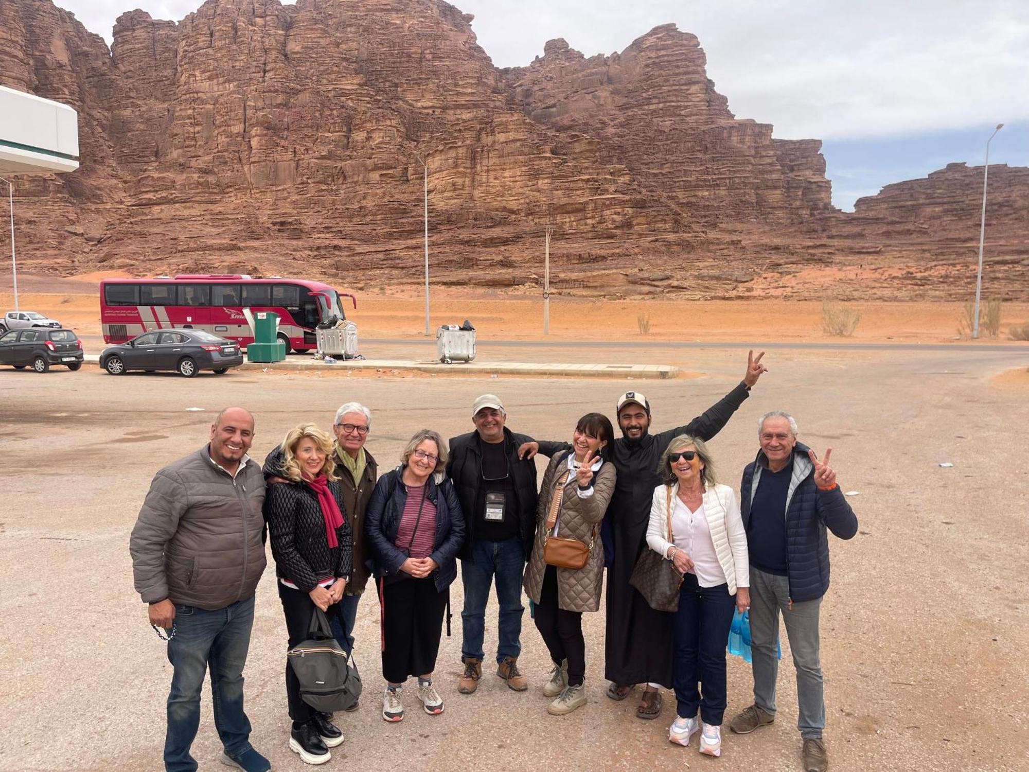 Wadi Rum Sunset Camp ภายนอก รูปภาพ